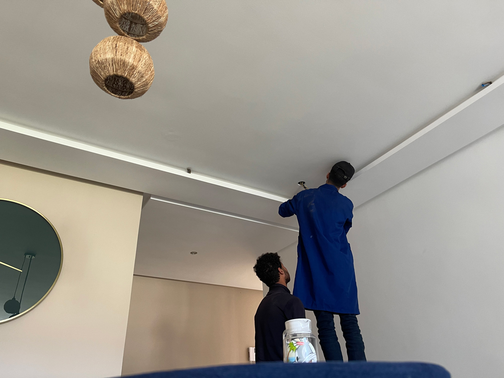 Installation éclairage LED au faux plafond