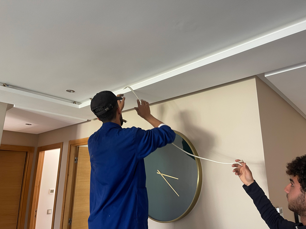 Installation éclairage LED au faux plafond