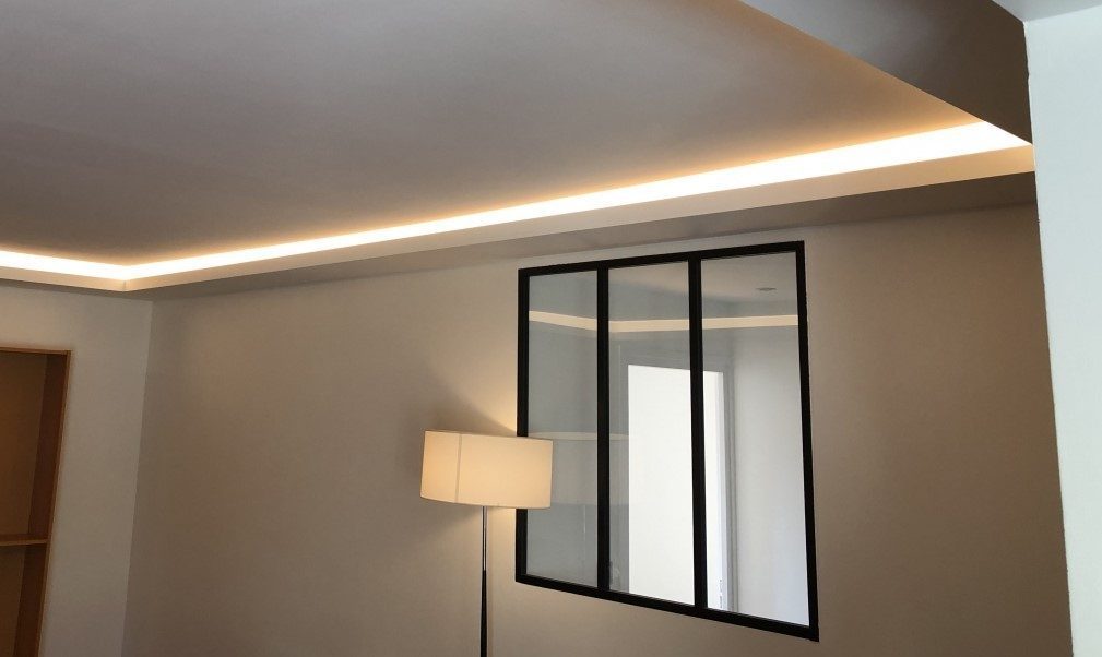 Je suis un électricien spécialisé en installation de LED, caméra de surveillance,  maintenance et en installation électrique.