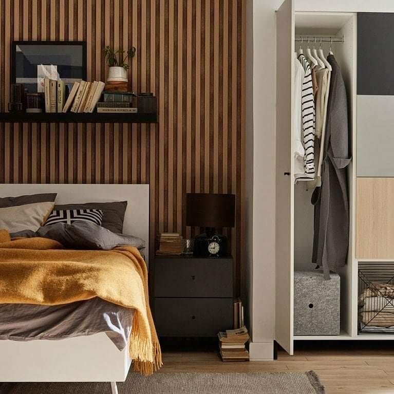 Services de pose de parquet, papier peint et habillage mural en bois à Agadir