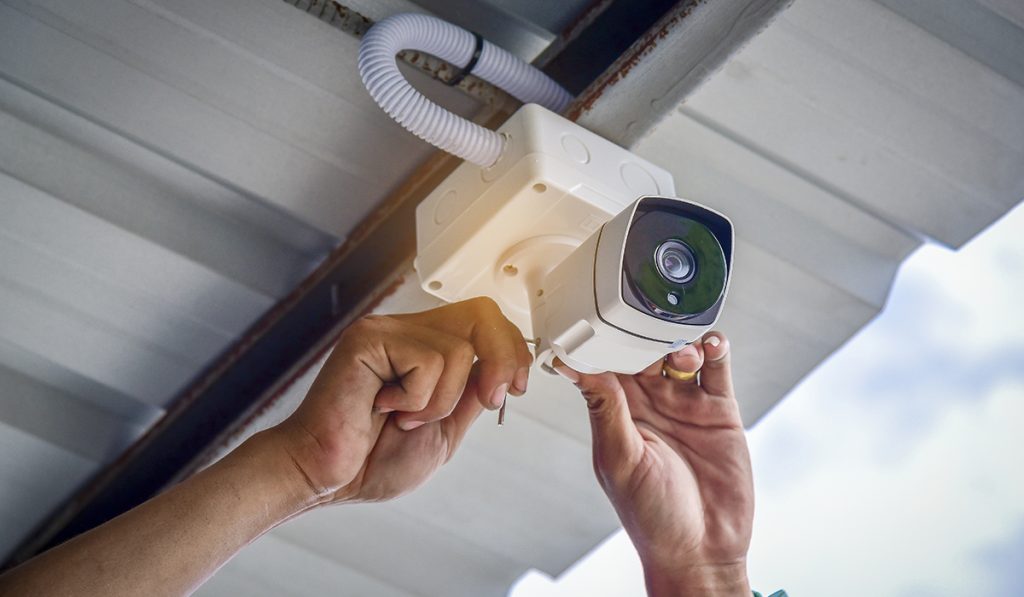 Installation et maintenance des cameras de surveillance et reseau informatique